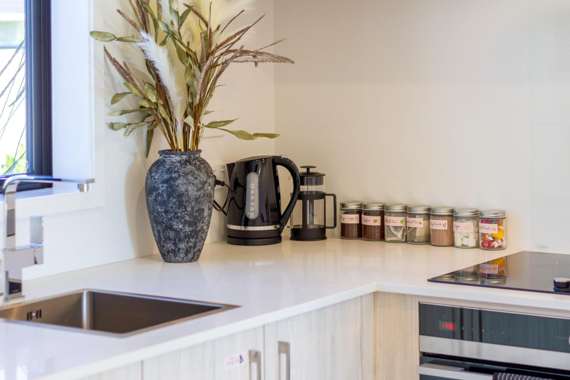 Appartamento Escape At The Park: 1 Bed 1 Bath W/Carpark Christchurch Esterno foto